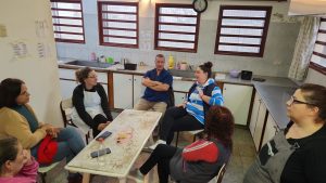 Autoridades provinciales recorrieron establecimientos educativos y la cocina centralizada de Chaves