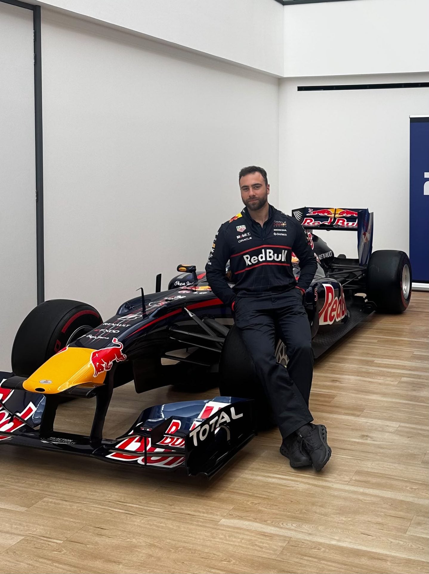 (audio) Sueño cumplido: Ingeniero olavarriense trabaja para Red Bull en la F1