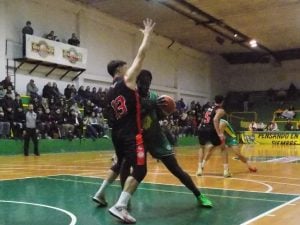 Básquet Local: Costa Sud pegó primero y se adelanta en la serie