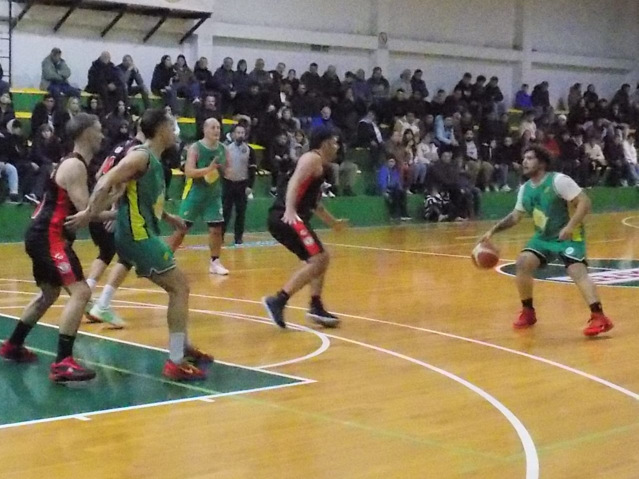 Básquet Local: Costa Sud pegó primero y se adelanta en la serie