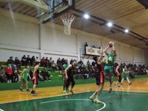 Básquet Local: Costa Sud pegó primero y se adelanta en la serie
