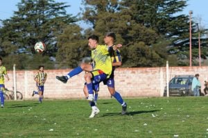 Fútbol Segunda, ganaron Agrario y Alumni. Todo se define en la última fecha