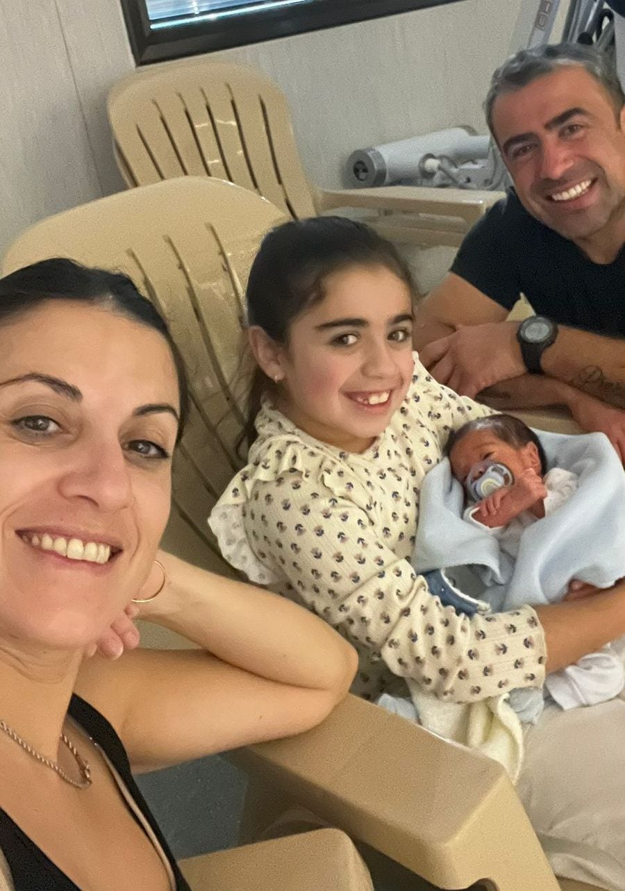 (audio)Nico, el bebé que adelantó el Día del Padre a la familia de Laura