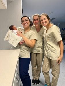 (audio)Nico, el bebé que adelantó el Día del Padre a la familia de Laura