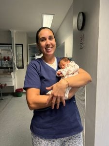 (audio)Nico, el bebé que adelantó el Día del Padre a la familia de Laura