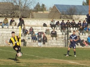 Primera, Villa Del Parque campeón del Apertura