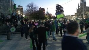 Villa campeón y la plaza San Martín se pintó de verde