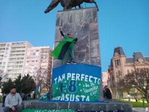 Villa campeón y la plaza San Martín se pintó de verde