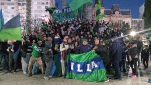 Villa campeón y la plaza San Martín se pintó de verde