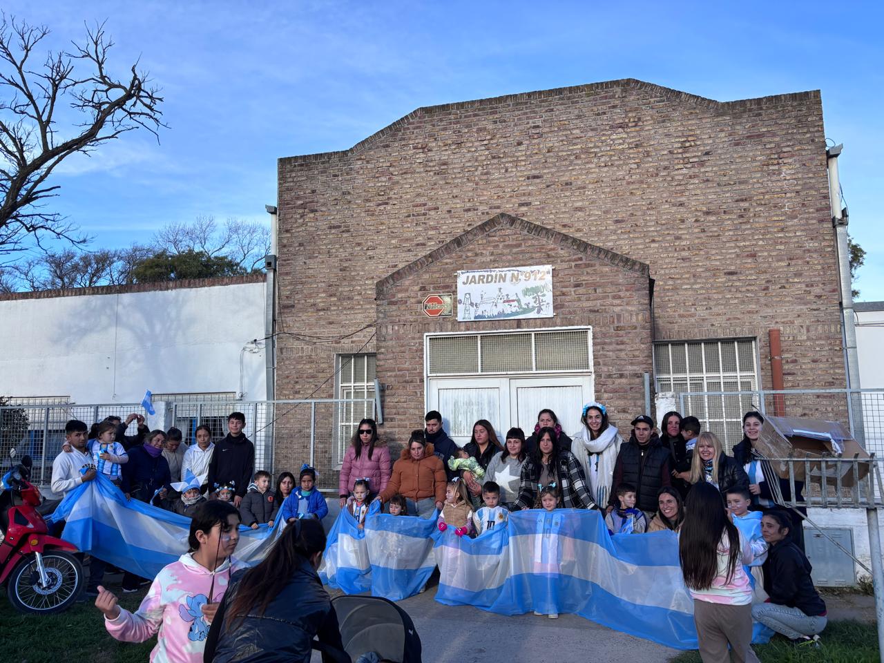Jardín 912, interesante propuesta por el Día de La Bandera  
