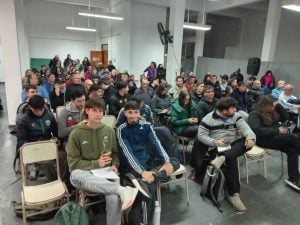 Horacio Anselmi dio la charla sobre formación deportiva en el CRESTA