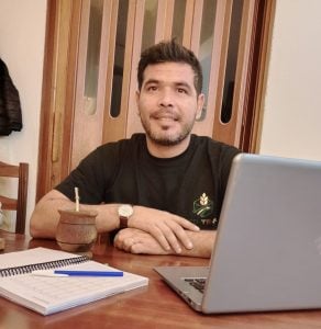 (audio) Creó una original app de viajes para conectar al campo y el transporte