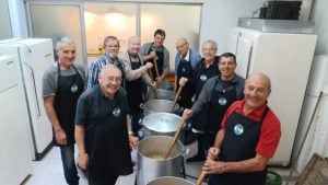 (audio) El CAS Fortín Machado vende locro patrio el 9 de Julio