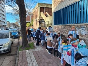 (videos) Banderazo en la Unidad Académica por el Día de la Independencia