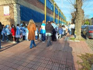 (videos) Banderazo en la Unidad Académica por el Día de la Independencia