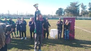 Fútbol: Olimpo ganó y Villa festejó el Apertura (video)