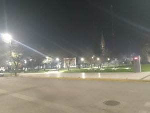 (Videos) Otra vez humo en la noche de Tres Arroyos. No viene del basural