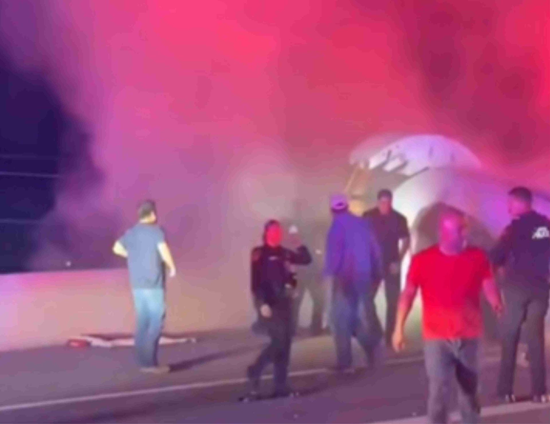 Avión se estrelló sobre una autopista en Texas