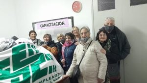 La Casa del Jubilado Mercantil colaboró con el Geriátrico Municipal