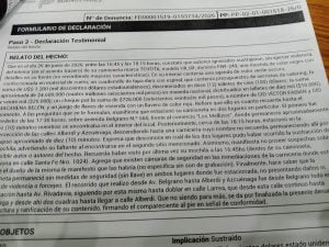 (audio)Hizo compras y le robaron de la camioneta mochila con dólares, pesos y cheques