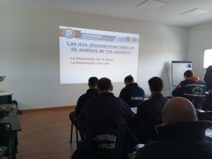 Intensa capacitación regional de Bomberos Voluntarios en Tres Arroyos (audio)