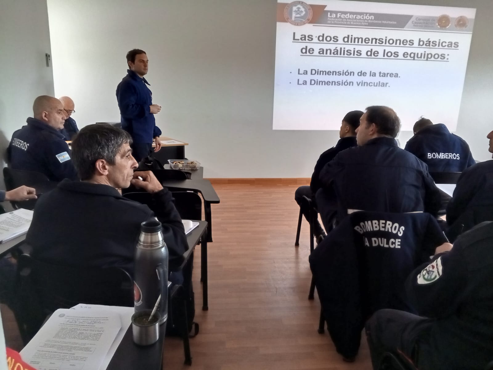 Intensa capacitación regional de Bomberos Voluntarios en Tres Arroyos (audio)