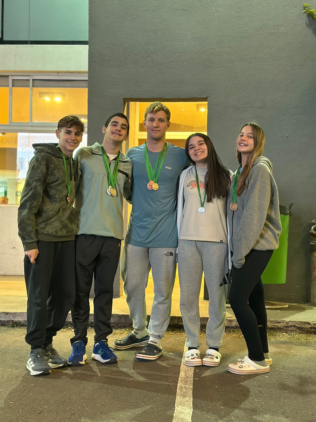 Destacada actuación de la Escuela de Natación local en Mar del Plata