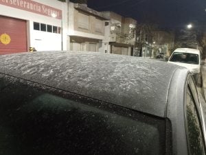 Hasta las calles de tierra se helaron esta madrugada
