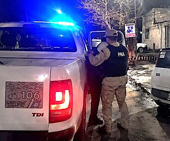 Dormía, despertó y tenía un ladrón dentro de su casa