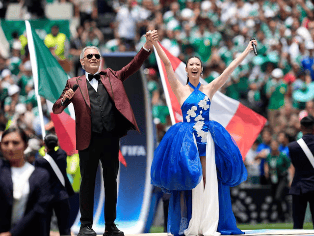 Arrancó el Mundial: México le ganó a Sudáfrica. El árbitro echó a 3 jugadores