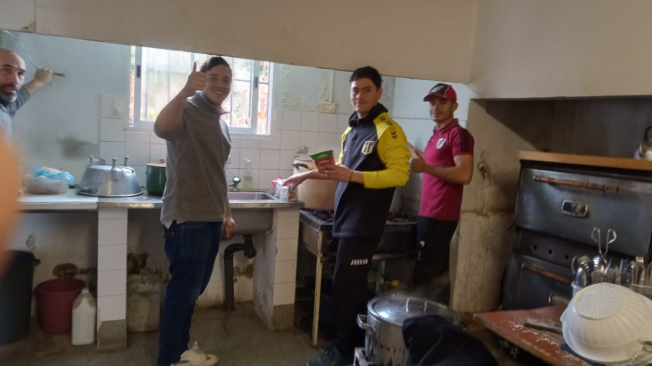 Solidaridad: olla popular de El Decano en el Catale (audio-videos)