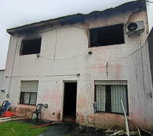 Incendio fatal en Bahía: Muere la dueña de un complejo de departamentos