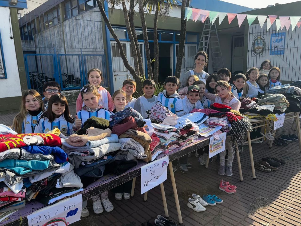 (audio) La Escuela N° 14 impulsa un ropero solidario escolar diseñado por sus propios alumnos