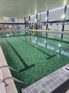 Totalmente remodelado, el Natatorio Municipal de Monte Hermoso reabrió sus puertas