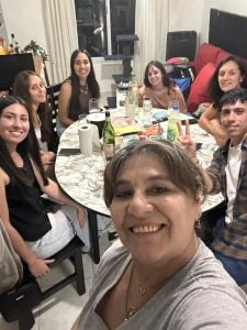 LU24 celebra la amistad con sus oyentes
