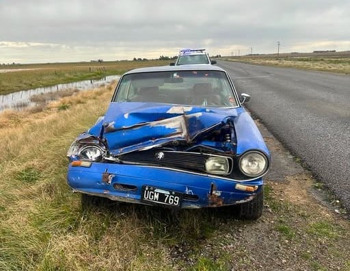 Ruta 3: Torino chocó de atrás un carro en Dorrego