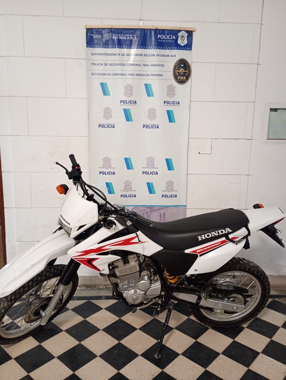 Eficaz operativo: La Policía recuperó una moto robada por menores