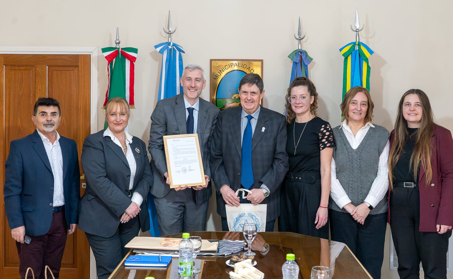 En San Cayetano, Gargaglione recibió a autoridades consulares italianas