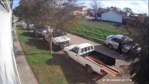 Rompieron diez vehículos en Barrio Residencial cuando jugaba Argentina