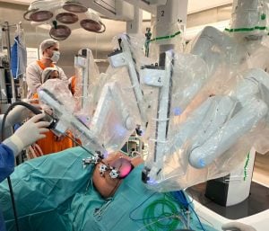 (audio) Francisco Osella lideró el primer trasplante renal asistido por robot en Argentina