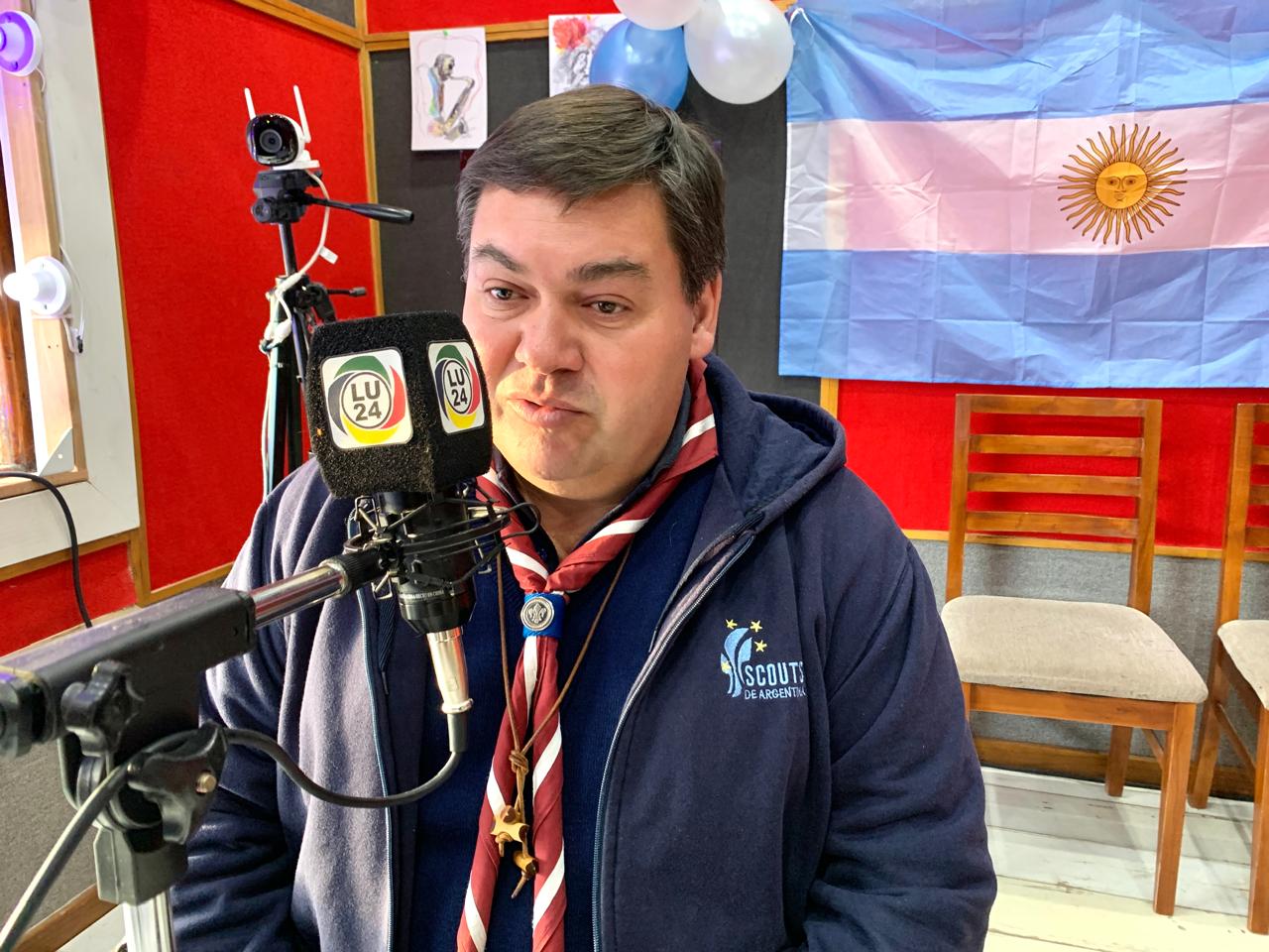 El jefe del grupo Scout Santa Coloma en El Perseguidor