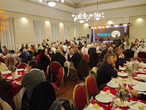 Gran tallarinada a beneficio de Un Mundo Divertido con Vos