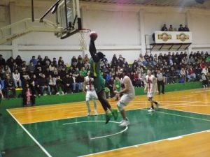Costa Sud ganó y se llevó el primer partido de la final