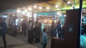 Gran acompañamiento en la inauguración oficial de Nesser en Colón y Lavalle