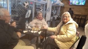 Gran acompañamiento en la inauguración oficial de Nesser en Colón y Lavalle