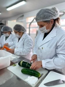 Chacra de Barrow: Se realizó capacitación sobre elaboración segura de conservas