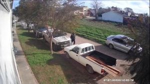 Rompieron diez vehículos en Barrio Residencial cuando jugaba Argentina