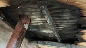 Agradecimiento a los Bomberos por sofocar el incendio de un techo