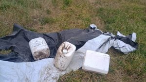 Arrojó basura en un lugar indebido: lo identificaron y multaron