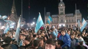(Fotos y Videos) Argentina semifinalista: Tres Arroyos festejó en la Plaza San Martín